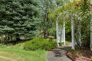 279 Ridgefield Rd, Grants Pass, OR 97527 - Photo 41