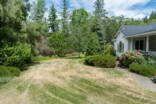 279 Ridgefield Rd, Grants Pass, OR 97527 - Photo 39