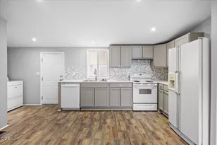 6850 Downing Rd, Central Point, OR 97502 - Photo 9