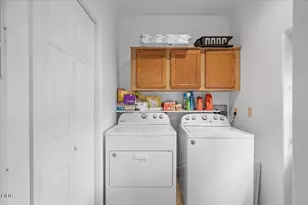 4624 S Pacific Hwy, Phoenix, OR 97535 - Photo 15