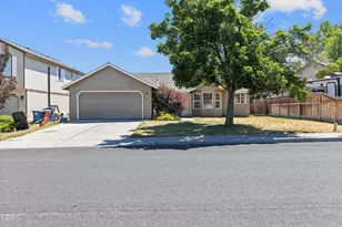 2150 SW 29th St, Redmond, OR 97756 - Photo 1