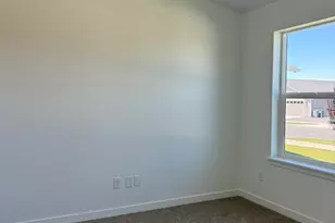 623 NE Mitchell St, Madras, OR 97741 - Photo 9