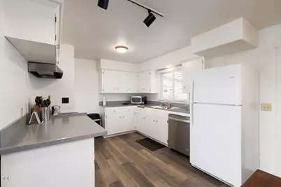 820 NE 4th Street, Bend, OR 97701 - Photo 9