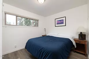 820 NE 4th St, Bend, OR 97701 - Photo 13