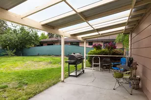 820 NE 4th St, Bend, OR 97701 - Photo 29