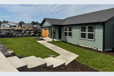 651 NE Mitchell Street #166, Madras, OR 97741 - Photo 3