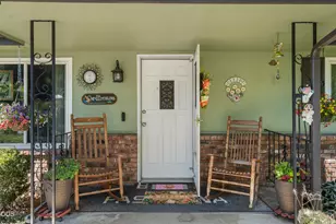 686 Towne St, Grants Pass, OR 97527 - Photo 3