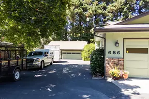 686 Towne St, Grants Pass, OR 97527 - Photo 37