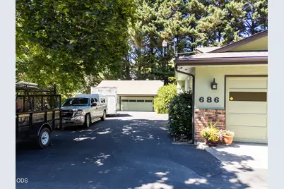 686 Towne Street, Grants Pass, OR 97527 - Photo 33