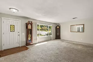 686 Towne St, Grants Pass, OR 97527 - Photo 5