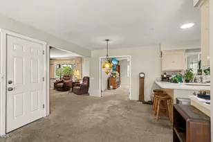 686 Towne St, Grants Pass, OR 97527 - Photo 9