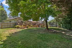 686 Towne St, Grants Pass, OR 97527 - Photo 29