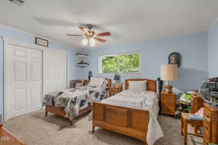 686 Towne St, Grants Pass, OR 97527 - Photo 25