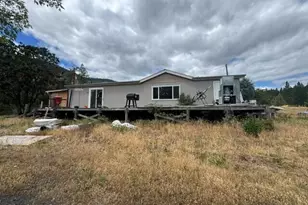 5345 West Side Rd, Cave Junction, OR 97523 - Photo 11