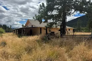 5345 West Side Rd, Cave Junction, OR 97523 - Photo 3