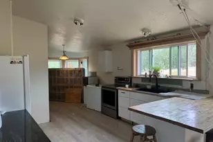 5345 West Side Rd, Cave Junction, OR 97523 - Photo 15