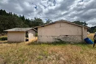 5345 West Side Rd, Cave Junction, OR 97523 - Photo 23