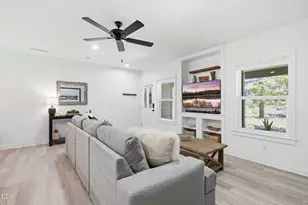 950 N Hindeman Ave, Sisters, OR 97759 - Photo 7