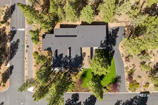 19450 Bainbridge Ct, Bend, OR 97702 - Photo 45