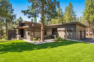 19450 Bainbridge Ct, Bend, OR 97702 - Photo 3