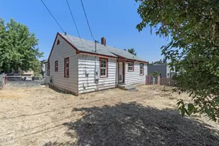 718 Roseway Dr, Klamath Falls, OR 97601 - Photo 33