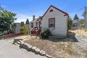 718 Roseway Dr, Klamath Falls, OR 97601 - Photo 5
