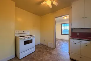 718 Roseway Dr, Klamath Falls, OR 97601 - Photo 11