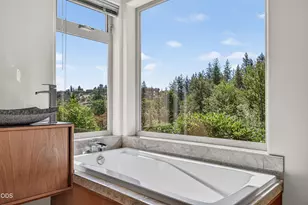 1921 Ashland Mine Rd, Ashland, OR 97520 - Photo 17