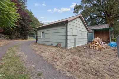 47947 W Commercial Street, Oakridge, OR 97463 - Photo 13