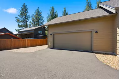 1035 E Horse Back Trail, Sisters, OR 97759 - Photo 45