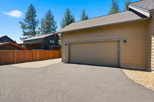 1035 E Horse Back Trail, Sisters, OR 97759 - Photo 45