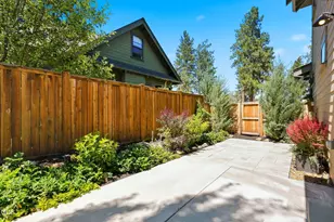 1035 E Horse Back Trail, Sisters, OR 97759 - Photo 41