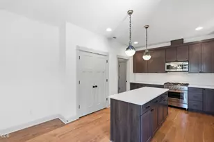 1035 E Horse Back Trail, Sisters, OR 97759 - Photo 19