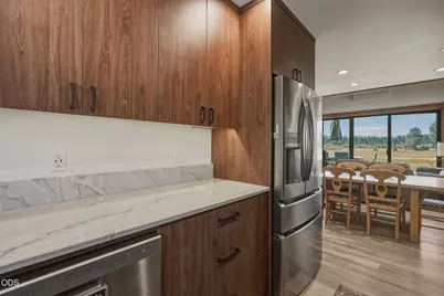 12900 Hawks Beard #Lodge Condo 35/36, Black Butte Ranch, OR 97759 - Photo 11