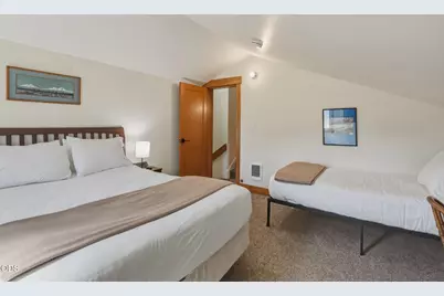 12900 Hawks Beard #Lodge Condo 35/36, Black Butte Ranch, OR 97759 - Photo 19