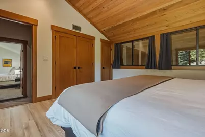 12900 Hawks Beard #Lodge Condo 35/36, Black Butte Ranch, OR 97759 - Photo 15