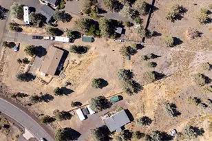 13770 SW Cinder Cone Loop, Terrebonne, OR 97760 - Photo 3