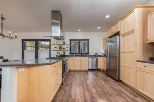 2340 NW Bens Ct, Bend, OR 97703 - Photo 9