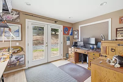 921 NE Beacon Drive, Grants Pass, OR 97526 - Photo 43