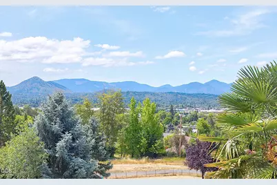 921 NE Beacon Drive, Grants Pass, OR 97526 - Photo 57