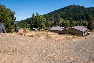 1329 Larson Rd, Roseburg, OR 97471 - Photo 47