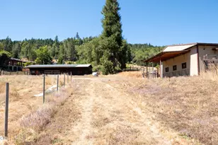 1329 Larson Rd, Roseburg, OR 97471 - Photo 17