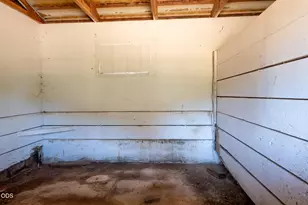 1329 Larson Rd, Roseburg, OR 97471 - Photo 15