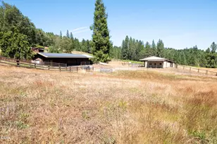 1329 Larson Rd, Roseburg, OR 97471 - Photo 5