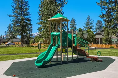 1815 W Williamson Avenue, Sisters, OR 97759 - Photo 37