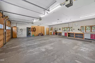 21955 Rickard Rd, Bend, OR 97702 - Photo 43