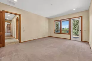 21955 Rickard Rd, Bend, OR 97702 - Photo 11