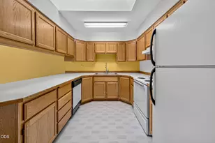 844 SE Stratford Ct, Bend, OR 97702 - Photo 11