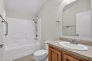 2681 Agate Meadows Dr, White City, OR 97503 - Photo 15
