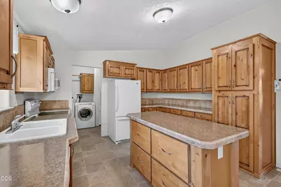 2681 Agate Meadows Drive, White City, OR 97503 - Photo 7